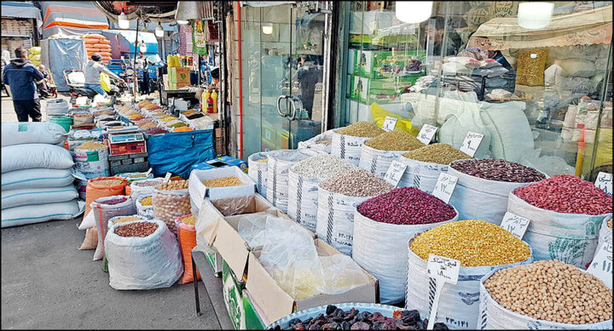 بنکداران از تاثیر مستقیم نوسانات ارزی بر قیمت کالاهای اساسی خبر دادند