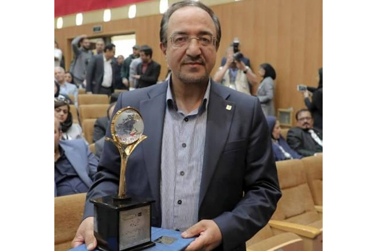 اعطای تندیس و لوح تقدیر هفتمین نمایشگاه ایران اکسپو ۲۰۲۵ به بانک صنعت و معدن