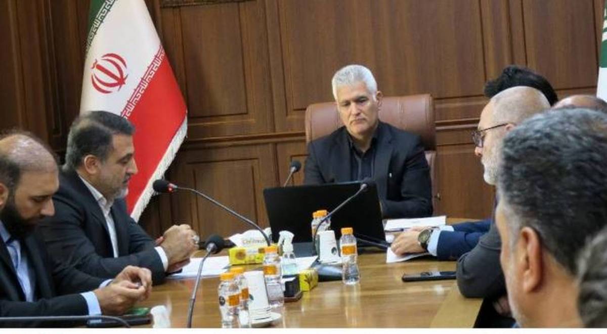 به مناسبت روز حراست؛ نشست صمیمی دکتر بهزاد شیری مدیرعامل با مدیر امور و کارکنان حراست پست بانک ایران برگزار شد