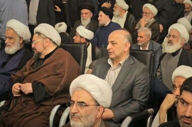 نشست تعاملی نمایندگان شعبه جنوب‌غرب تهران بیمه دی/ هم‌افزایی شبکه فروش برای عبور از چالش‌های بازار