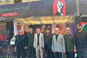 برپایی موکب پذیرایی شرکت چادرملو برای زائران مراسم تشییع رهبر شهید انقلاب