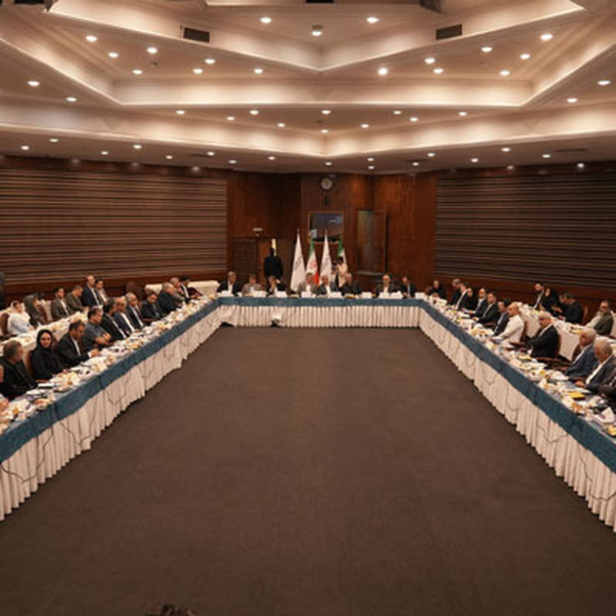 بانک اقتصادنوین؛ پیشران کاهش هزینه‌های تامین مالی و حمایت از تولید