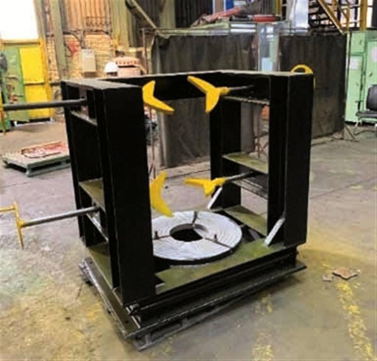 طراحی و ساخت ساپورت ویژه دمونتاژ و مونتاژ سیلندرهای هیدرولیک