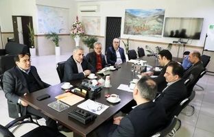 بررسی راهکارهای تأمین ناوگان ریلی با تأکید بر حمایت از بخش خصوصی و رونق صنایع داخلی