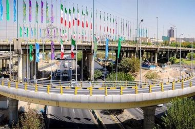 بلوار پاکنژاد نقش و رنگ به خود گرفت/ نقش هنر بر بلوار شهید پاکنژاد