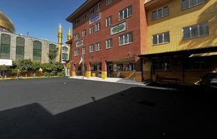  اجرای ۲۵۰۰ متر مربع روکش آسفالت در حیاط مدارس 