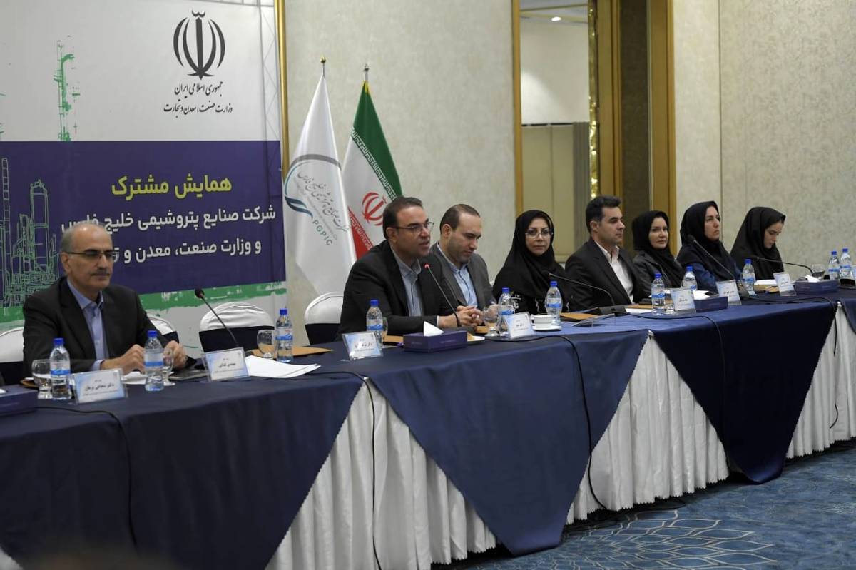 نقش بی‌بدیل شرکت صنایع پتروشیمی خلیج‌فارس در ارزآوری/ یک لاین ویژه برای تامین ارز شرکت‌های پتروشیمی ایجاد شد