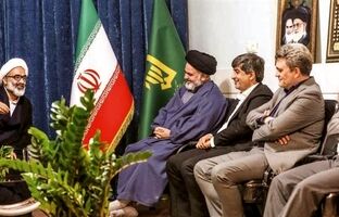 دیدار مدیرعامل گروه فولاد مبارکه با امام‌جمعه، فرمانده ناحیه مقاومت بسیج و فرمانده نیروی انتظامی شهرستان مبارکه