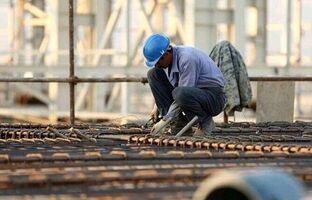 دستمزد باید هزینه معیشت کارگر را آبرومندانه پوشش دهد/افزایش دستمزد متناسب با تورم