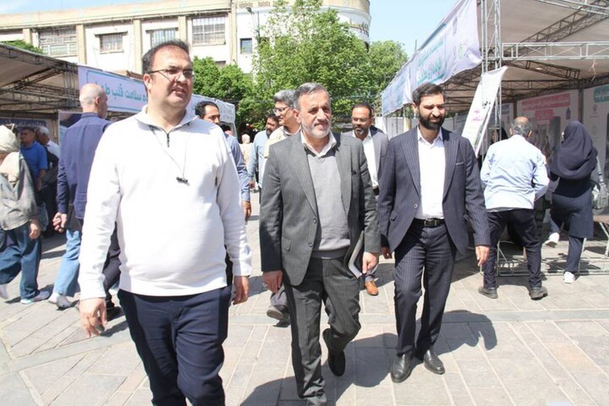 بازدید شهردار منطقه ۱۲ از دهکده سلامت در سبزه میدان