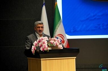 آماده عرضه خودرو در بورس هستیم/ محدودیت قانونی نداریم