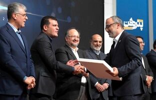 پتروفن، پلتفرم نوآوری صنعت پتروشیمی ایران/ شریعتمداری: تبدیل ایده به محصول لازمه بقای صنعت است/ برترین‌های نوآوری در صنعت پتروشیمی در سال ۱۴۰۴ معرفی شدند