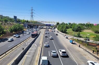  بیمه دی با راهبرد مشتری‌مداری و خدمات نوین، پیشتاز تحولات بیمه‌ای