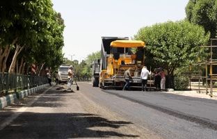 اجرای عملیات دو هزار و 550 تنی آسفالت ریزی در مسیرهای منتهی به حرم امام خمینی (ره) 