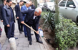 آیین درختکاری با حضور مدیرعامل شرکت نفت مناطق مرکزی ایران برگزار شد