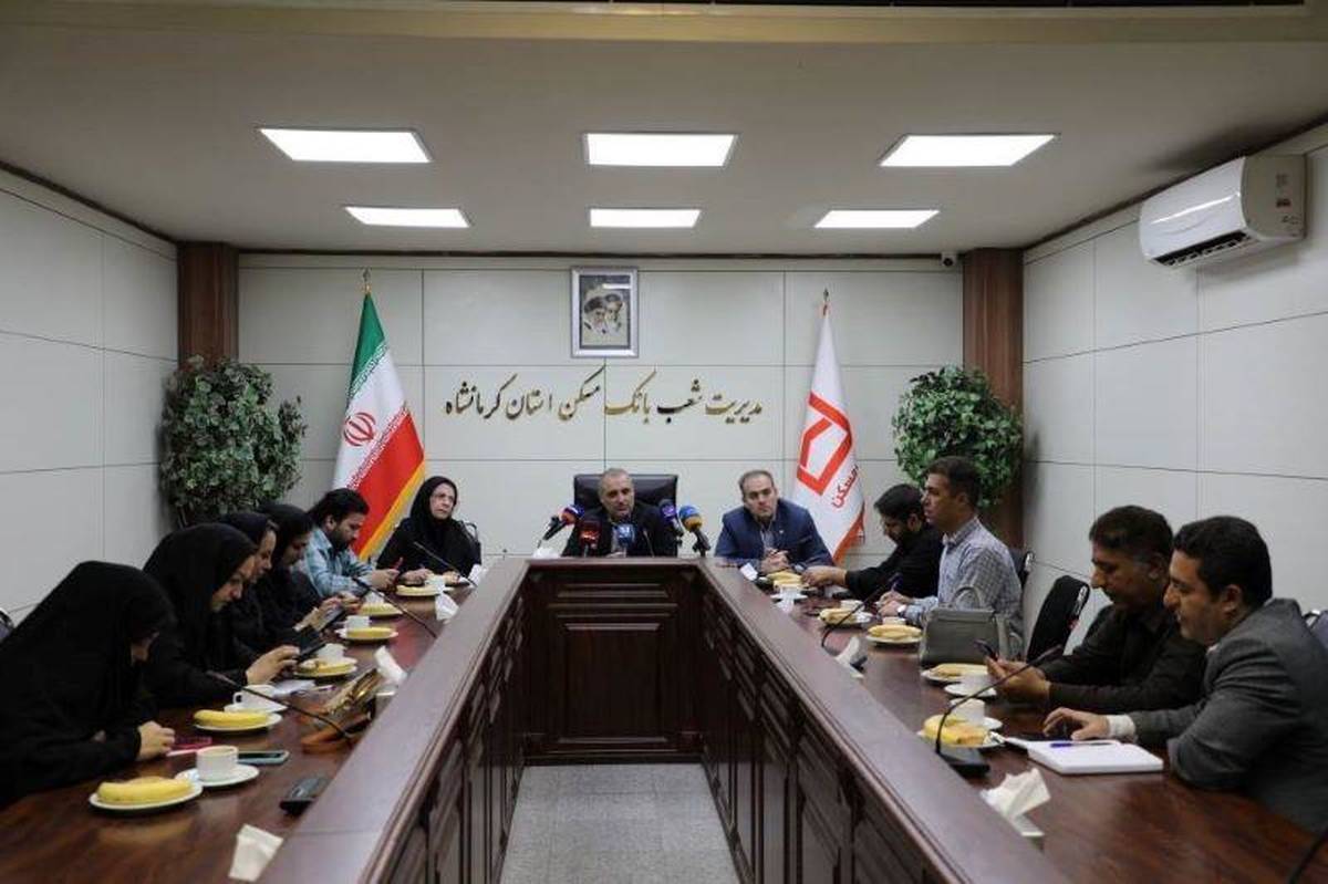 تحویل بیش از ۱۸۰۰ واحد نهضت ملی به متقاضیان/ پرداخت به موقع اقساط، توان تسهیلات دهی بانک مسکن را افزایش می دهد